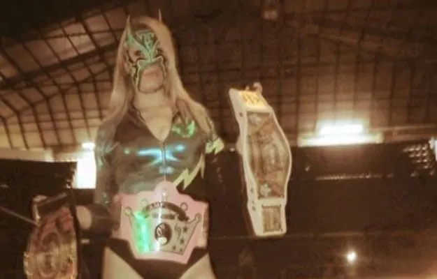 Chik Tormenta se retira temporalmente por Maternindad.JPG Chik Tormenta se retira temporalmente por Maternindad