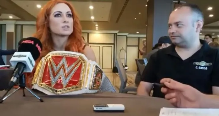 Con Becky Lynch en WWE SummerSlam 2019 entrevista a Becky Lynch en WWE SummerSlam