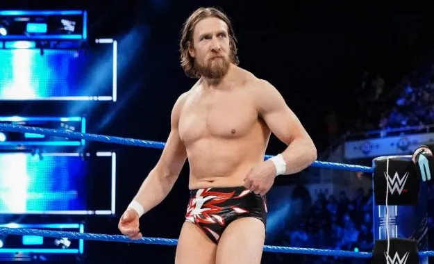 Daniel Bryan quiere un combate máscara contra cabellera