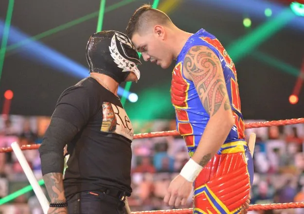 Dominik Mysterio podría usar una mascara