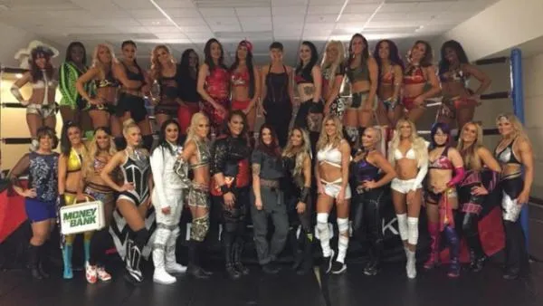 Dos leyendas de WWE confirman su participación en Royal Rumble Dos leyendas de WWE confirman su participación en Royal Rumble