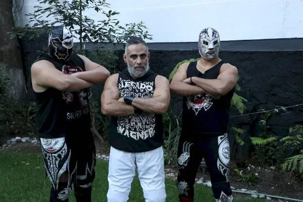 Dr. Wagner Jr. quiere la cabellera de Pirata Morgan Dr. Wagner Jr. quiere la cabellera de Pirata Morgan