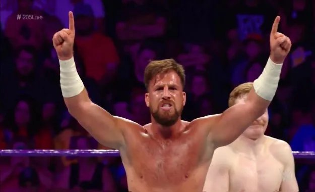 Drew Gulak es el aspirante al WWE Cruiserweight Championship Drew Gulak es el aspirante al WWE Cruiserweight Championship