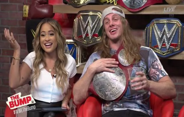 E9pN_AbXIAQF7dY_format=jpg&name=small Riddle WWE