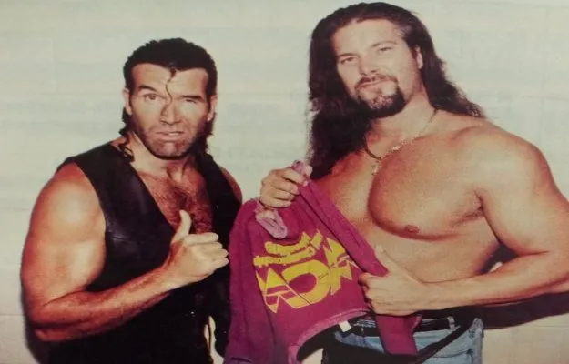 ERcLdukXsAAsx4i_format=jpg&name=small Scott Hall permite que luchador de WWE utilice sus movimientos