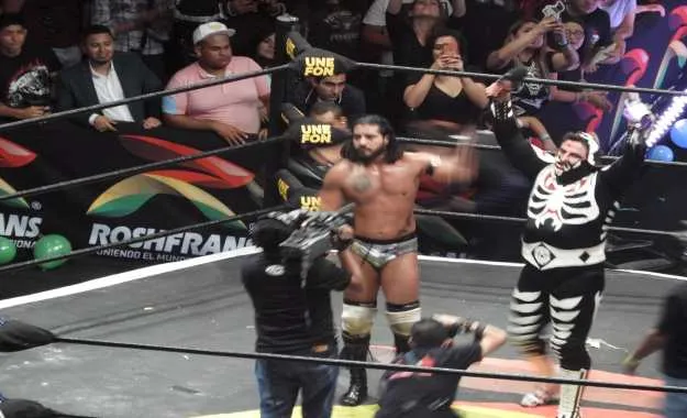 El Hijo del Fantasma pierde su máscara en Triplemania XXVI El Hijo del Fantasma pierde su máscara en Triplemania XXVI