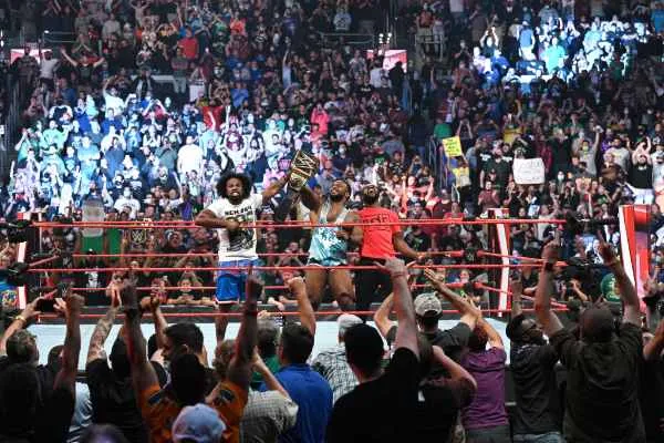 El campeonato de WWE cambia de manos entre afroamericanos por primera vez en la historia El campeonato de WWE cambia de manos entre afroamericanos por primera vez en la historia