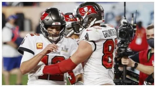 El ex campeón 24/7 de WWE Rob Gronkowski brilla en la Super Bowl