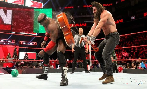 Elias venció a Lashley