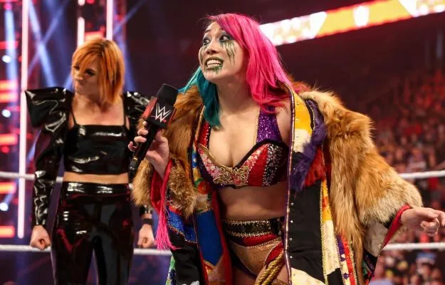 Ex-escritor arremete contra los personajes del roster de RAW