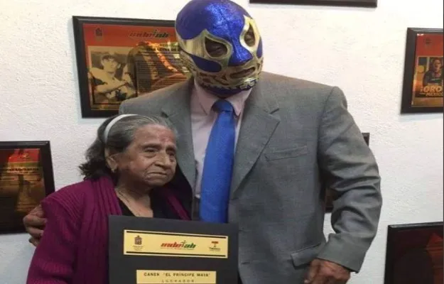 Fallece la madre del Principe Maya Canek