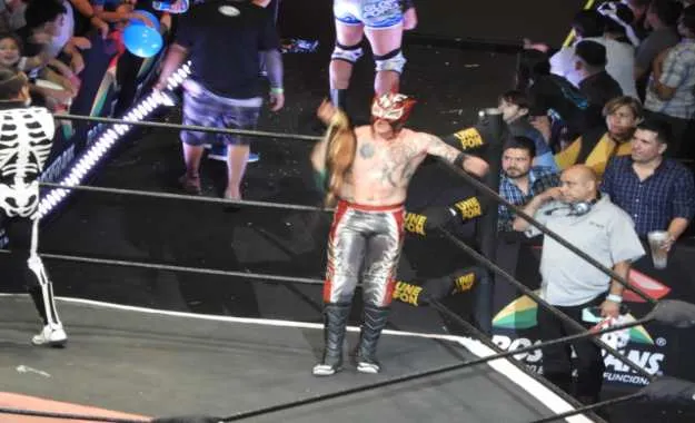 Fenix es el nuevo Megacampeon de la Triple A Fenix es el nuevo Megacampeon de la Triple A