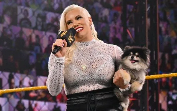 Franky Monet (Taya Valkyrie) despedida de WWE Franky Monet (Taya Valkyrie) despedida de WWE