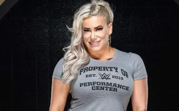 Franky Monet (Taya Valkyrie) rompe su silencio Franky Monet (Taya Valkyrie) rompe su silencio