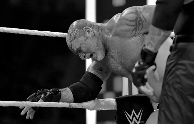 Goldberg se lesiona en Super ShowDown