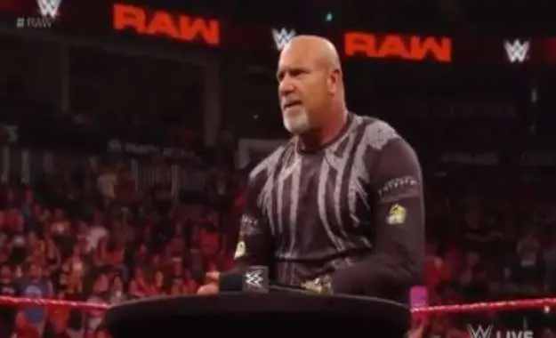 Goldberg regresa en WWE RAW Goldberg regresa en WWE RAW