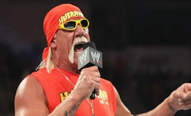 Hulk Hogan anuncia que _Hogan's Beach_ será aplazado en Tampa Hulk Hogan anuncia que _Hogan's Beach_ será aplazado en Tampa