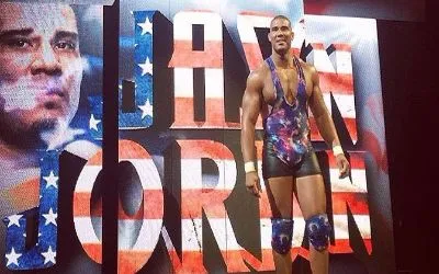 Jason Jordan en Buffalo Jason Jordan debutó anoche en los live shows de RAW