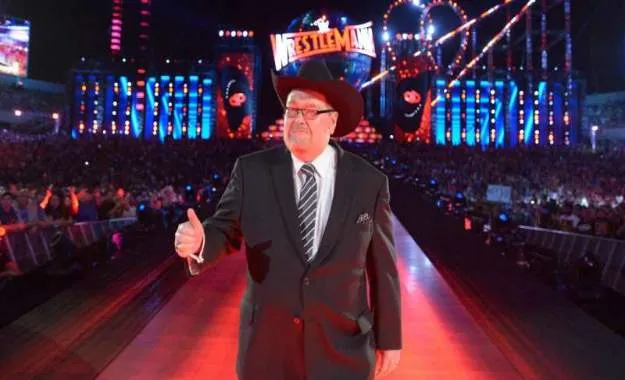 Jim Ross dice que combates por los campeonatos femeninos de WWE pondría en Wrestlemania Jim Ross dice que combates por los campeonatos femeninos de WWE pondría en Wrestlemania