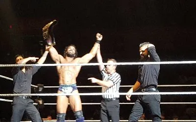 Jinder Mahal ganó anoche en Baton Rouge Jinder Mahal ganó anoche en Baton Rouge