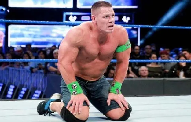 John Cena envuelto en un incidente con un fan John Cena envuelto en un incidente con un fan