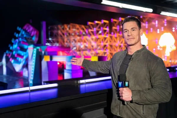 John cena renueva como presentador de Wipeout John cena renueva como presentador de Wipeout
