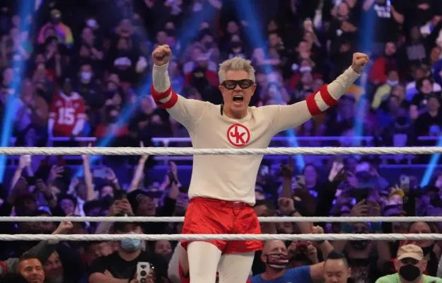 Johnny Knoxville confesó a un ex-Campeón que quiere volver a WWE Johnny Knoxville confesó a un ex-Campeón que quiere volver a WWE