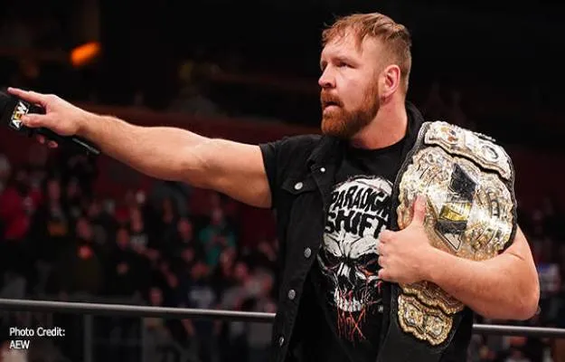 Jon Moxley dona dinero a luchadores independientes sin trabajo Jon Moxley dona dinero a luchadores independientes sin trabajo