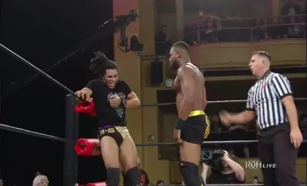 Kenny King derrotó a Eli Isom en ROH Final Battle