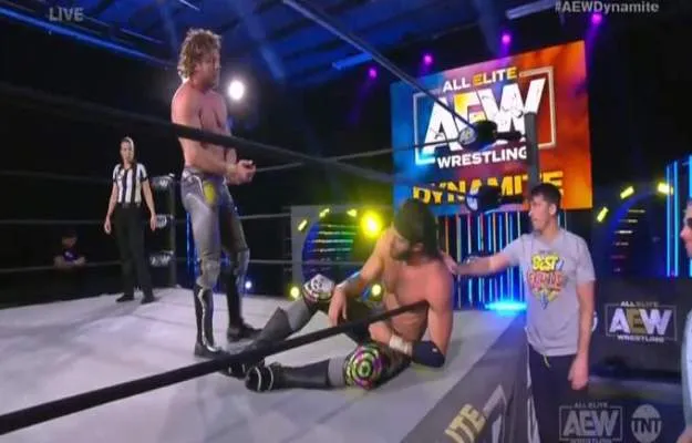 Kenny Omega derrotó a Trent en AEW Dynamite Kenny Omega derrotó a Trent en AEW Dynamite