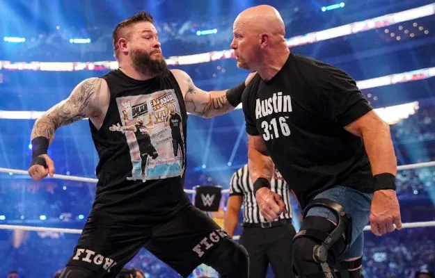 Kevin Owens revela su reacción al enterarse de su lucha ante Stone Cold