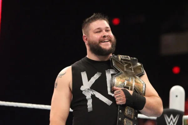 Kevin Owens se sincera con el nuevo WWE NXT 2.0