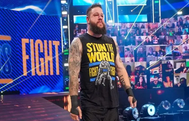 Kevin Owens se ve como futuro agente de WWE