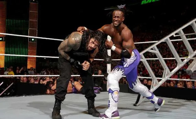 Kofi Kingston Roman Reigns kingston reigns próximo adversario