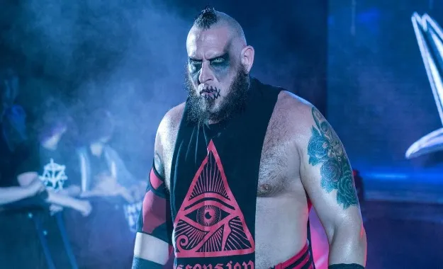 Konnor habla sobre su relación con Triple H en WWE NXT