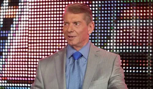 Kurt Angle desvela como Vince McMahon juega con los fans de WWE y los enfada Kurt Angle desvela como Vince McMahon juega con los fans de WWE y los enfada