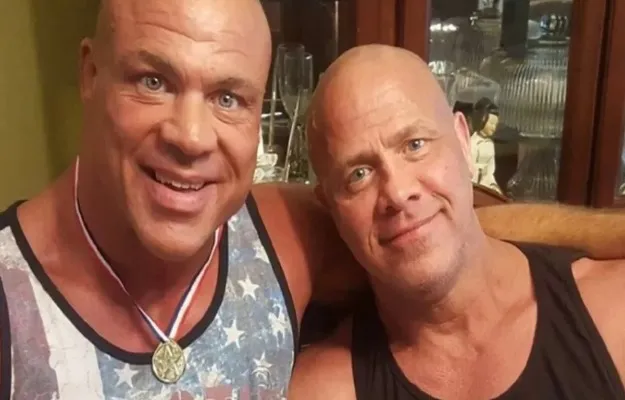 Kurt Angle pide una gran ayuda pública para su familia Kurt Angle pide una gran ayuda pública para su familia