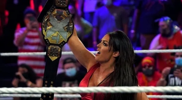 La Campeona Femenina de NXT Mandy Rose asegura que se siente más confiada en el ring