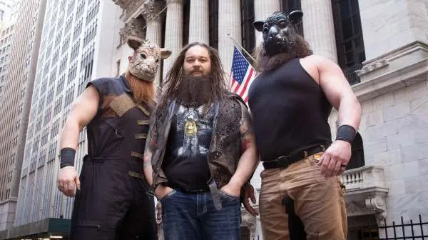 La familia Wyatt se reúne de nuevo La familia Wyatt se reúne de nuevo