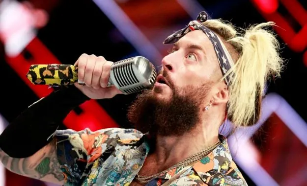 Las estrellas de WWE recibieron ordenes para no hablar de Enzo Amore