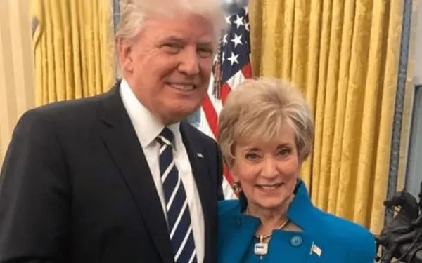 Linda McMahon trabajará con Donald Trump fuera de WWE Linda McMahon trabajará con Donald Trump fuera de WWE