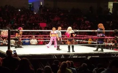 Live show de WWE RAW en Arlington