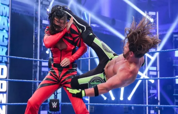 Los renacidos en WWE SmackDown Los renacidos en WWE SmackDown
