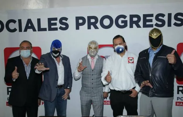 Luchadores enmascarados buscarán gobernar alcaldías en la CDMX Luchadores enmascarados buscarán gobernar alcaldías en la CDMX