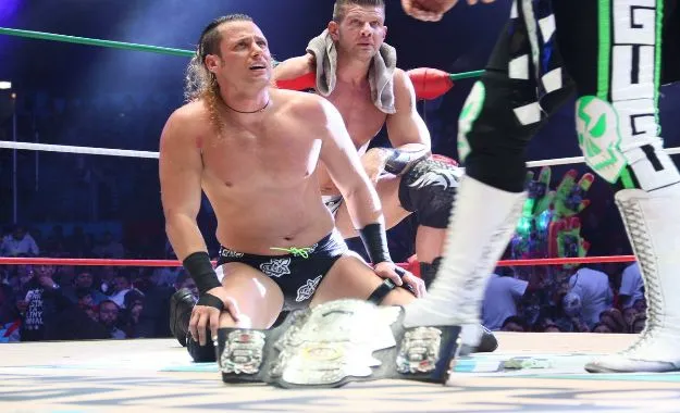 Matt Taven en Homenaje a Dos Leyendas