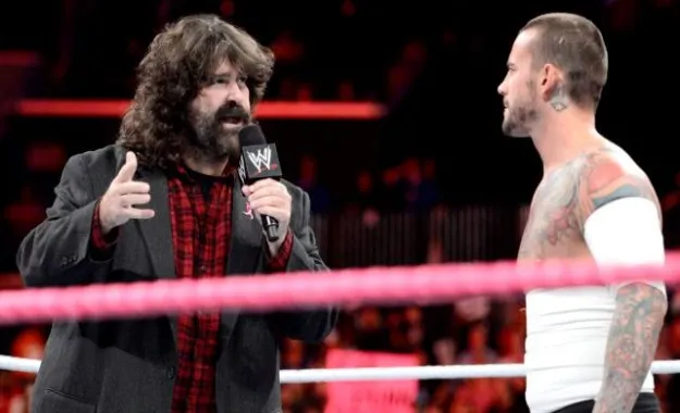 Mick Foley espera que CM Punk tenga un combate más en WWE Mick Foley espera que CM Punk tenga un combate más en WWE