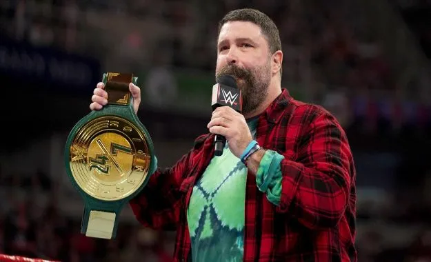 Mick Foley no estaba contento con su promo de introducción al campeonato 247