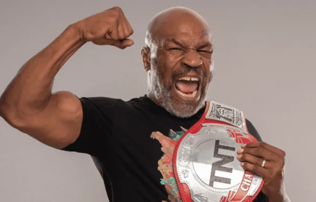 Mike-Tyson-presenta-el-nuevo-Campeonato-AEW-TNT Mike Tyson AEW
