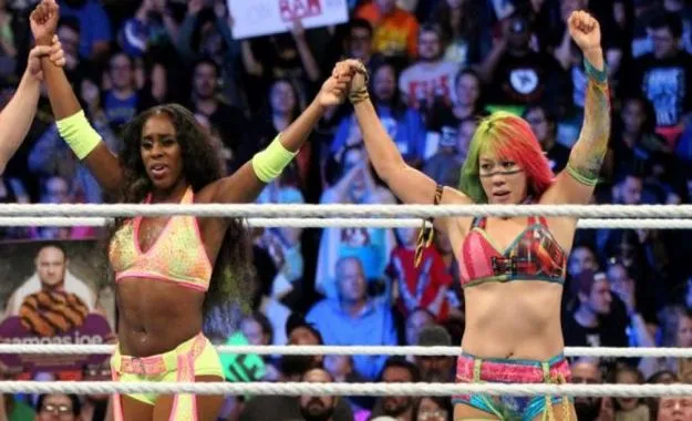 Naomi y asuka