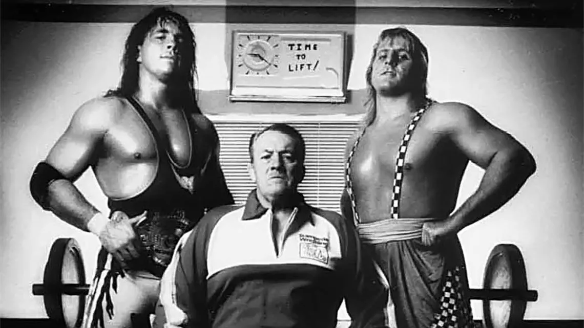 Natalya honra a su abuelo Stu Hart Natalya honra a su abuelo Sut Hart